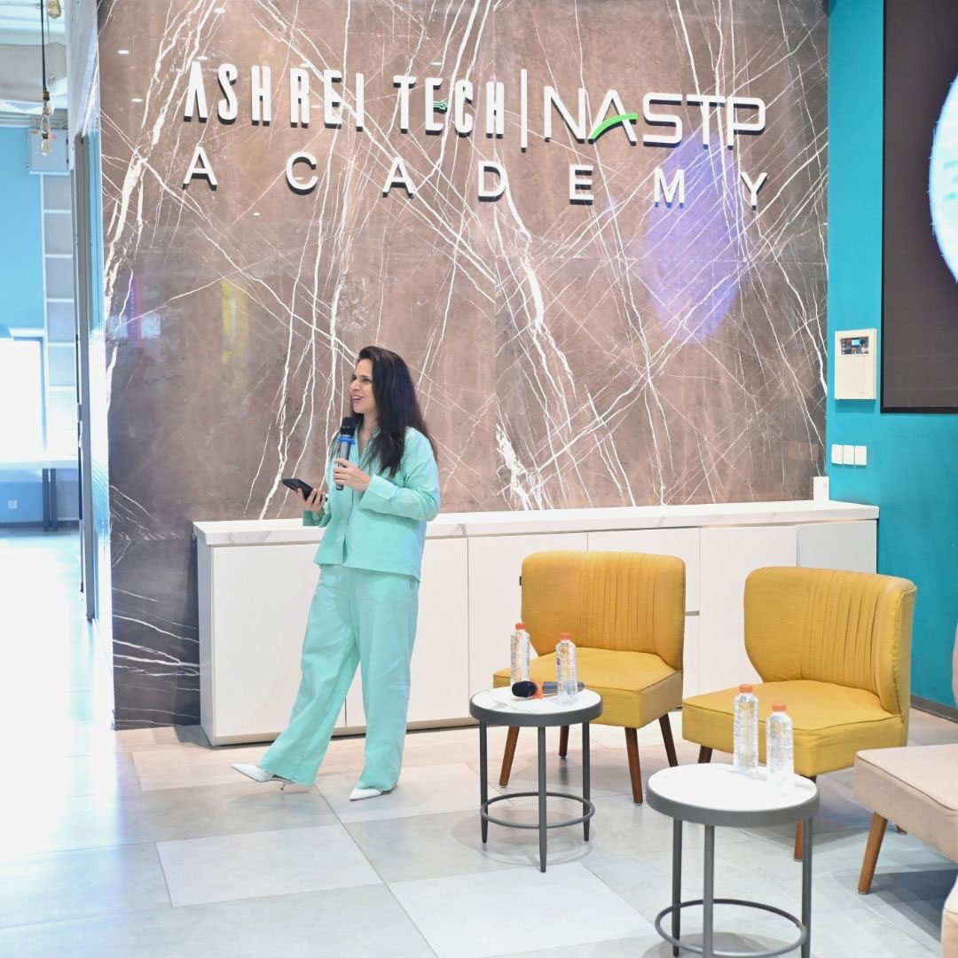 Industry Connect Series Final-Year CS Students Engage with Tech Experts at ASHREI TECH, NASTP