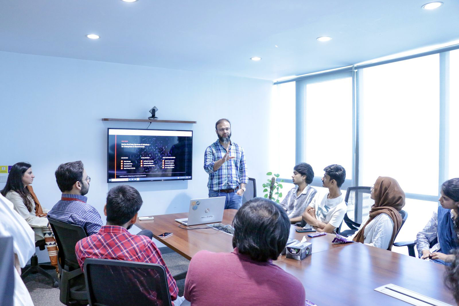 Industry Connect Spring'25: SMCS Students Visit VentureDive for an Inspiring Tech Immersion