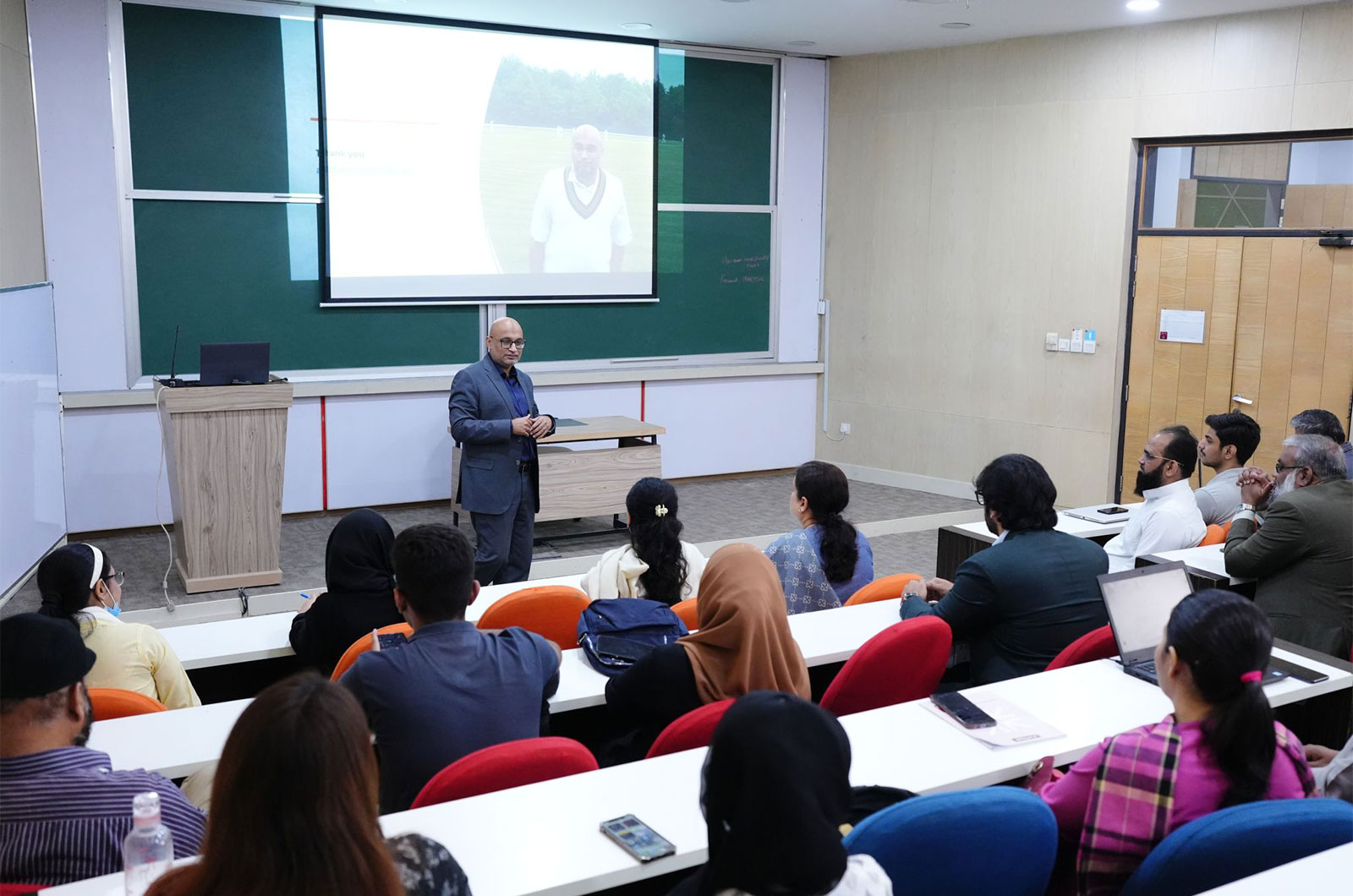 SMCS Hosts Inaugural Talk on ‘The Role of Artificial Intelligence in Building Safe Cities’