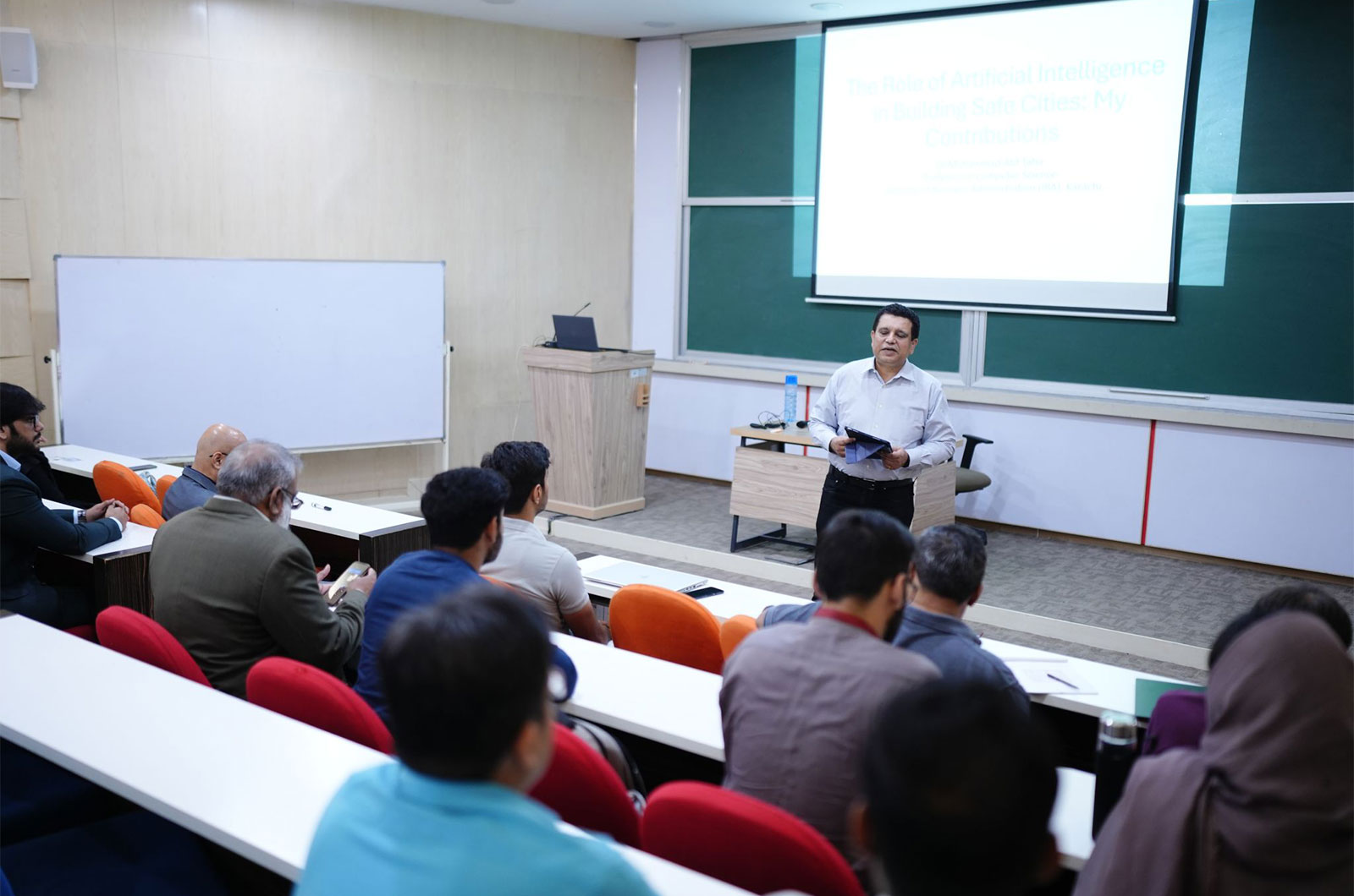 SMCS Hosts Inaugural Talk on ‘The Role of Artificial Intelligence in Building Safe Cities’