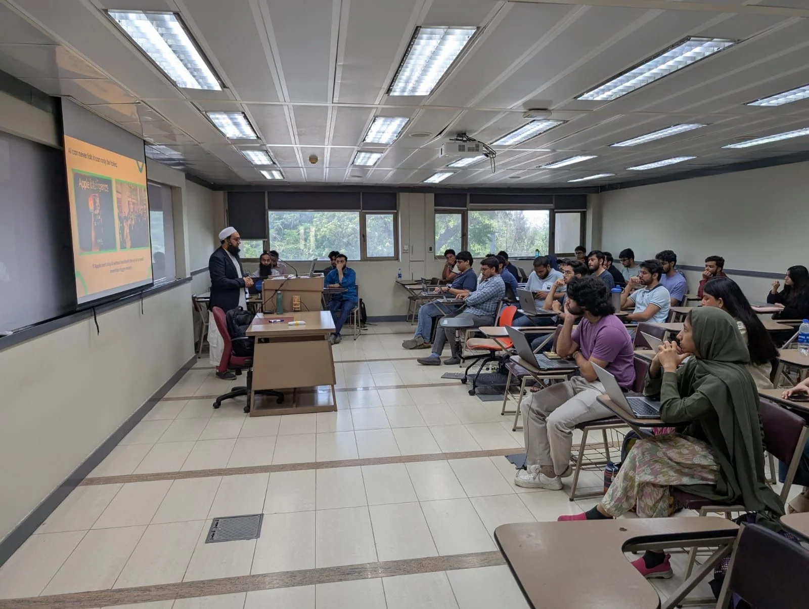 The School of Mathematic & Computer Science organized a workshop on GenAI & Prompt Engineering